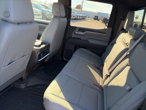 New 2026 GMC Sierra 1500 SLT w/ SLT Premium Plus Package image 11