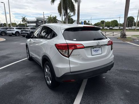 Certified 2021 Honda HR-V LX image 6