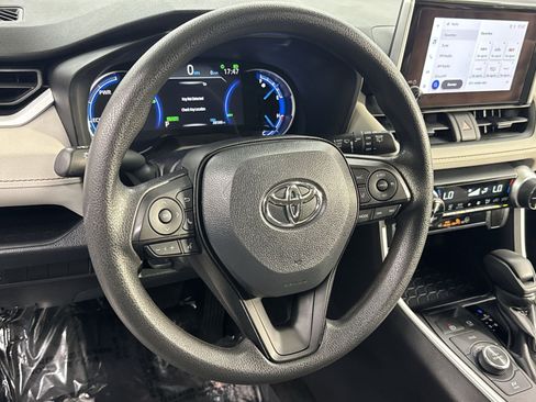 Used 2024 Toyota RAV4 XLE w/ Convenience Package AWD/4WD image 28
