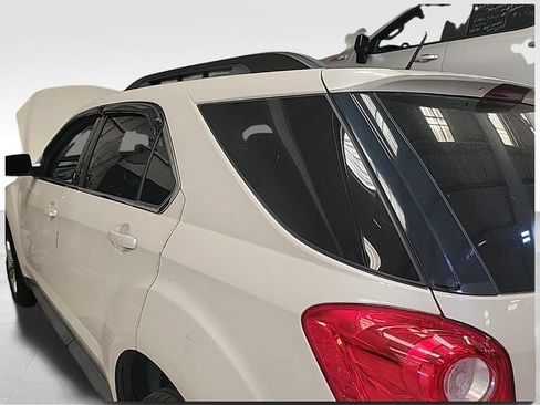 Used 2015 Chevrolet Equinox LT w/ Power Convenience Package FWD image 2