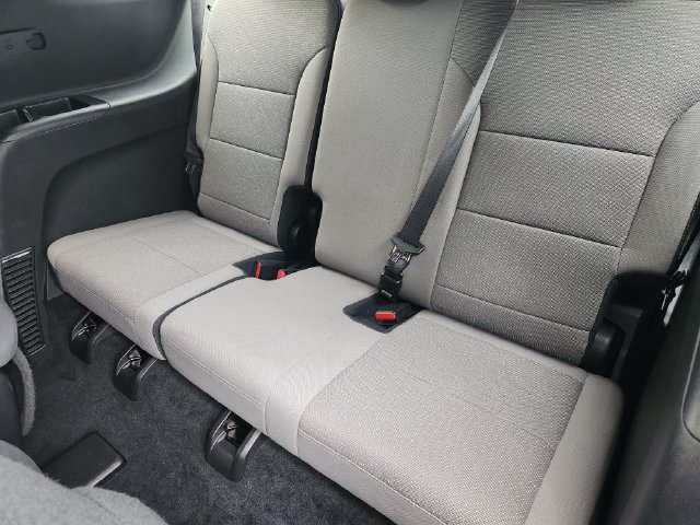 Used 2026 Chevrolet Traverse LT w/ Driver Confidence Package FWD image 31