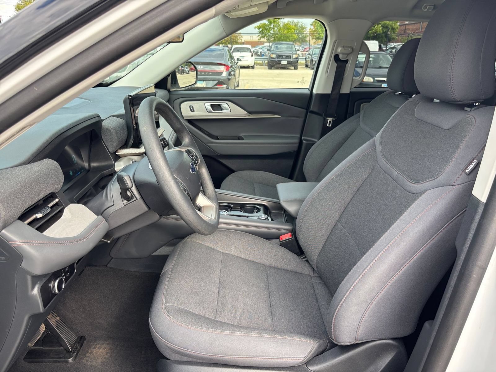 Used 2026 Ford Explorer Active RWD image 27