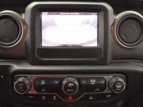 Used 2023 Jeep Wrangler Sport S image 16