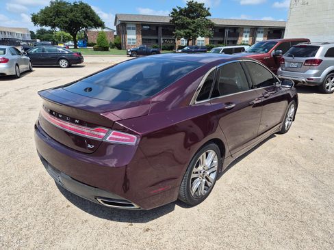 Used 2013 Lincoln MKZ FWD image 5