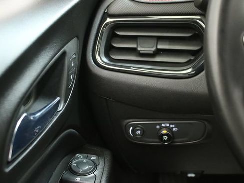 Used 2023 Chevrolet Equinox RS AWD/4WD image 17