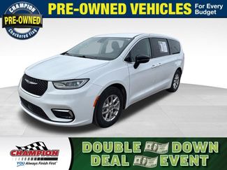 Used 2024 Chrysler Pacifica Touring-L video 1