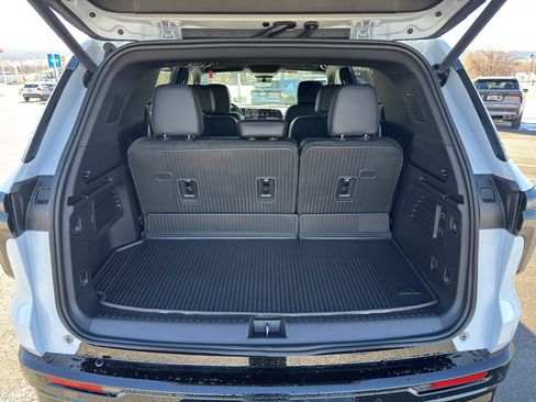 New 2026 Chevrolet Traverse RS w/ LPO, Floor Liner Package image 23