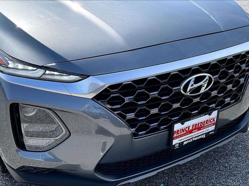 Used 2019 Hyundai Santa Fe SE image 25