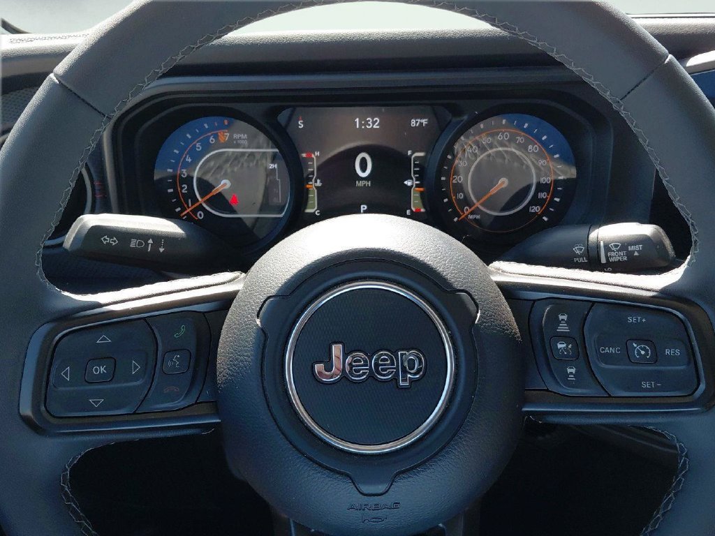 Used 2026 Jeep Gladiator Rubicon w/ Steel Power Dome Hood Package AWD/4WD image 36