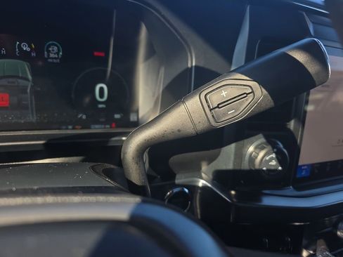 Certified 2025 Ford F250 Lariat w/ Lariat Ultimate Package image 37