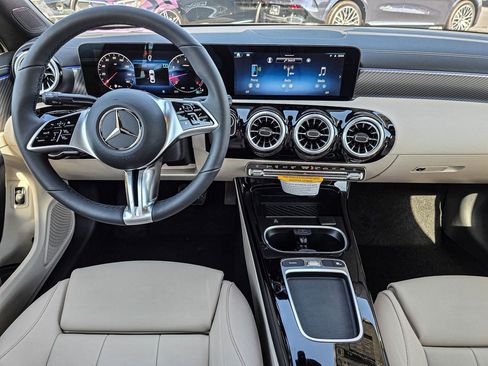 New 2025 Mercedes-Benz CLA 250 4MATIC image 35