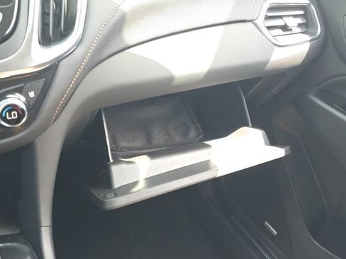 Used 2024 Chevrolet Equinox Premier FWD image 21