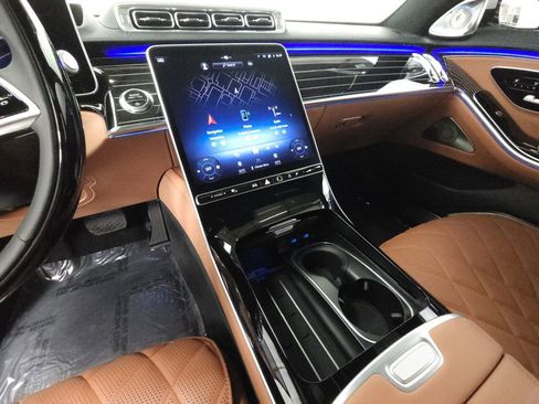 Used 2023 Mercedes-Benz S 580 4MATIC Sedan w/ 3D Technology Package image 15