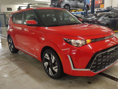 Used 2024 Kia Soul GT-Line FWD image 4