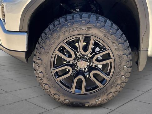 Used 2026 GMC Sierra 1500 AT4 w/ AT4 Premium Package image 11