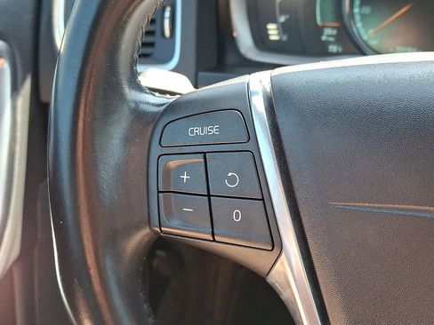Used 2014 Volvo S60 T5 FWD image 8