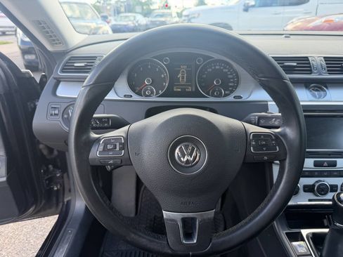Used 2013 Volkswagen CC Sport FWD image 12
