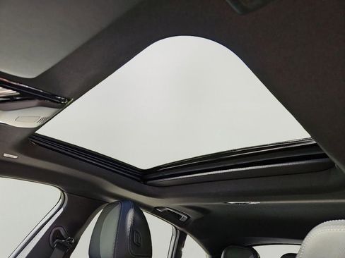 Used 2025 BMW i4 xDrive40i image 15