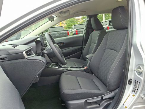 Certified 2025 Toyota Corolla LE image 13