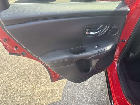 Used 2025 Honda HR-V EX-L image 15