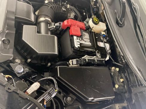 Used 2023 Nissan Rogue SV AWD/4WD image 38