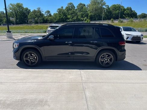 Used 2021 Mercedes-Benz GLB 250 4MATIC image 4