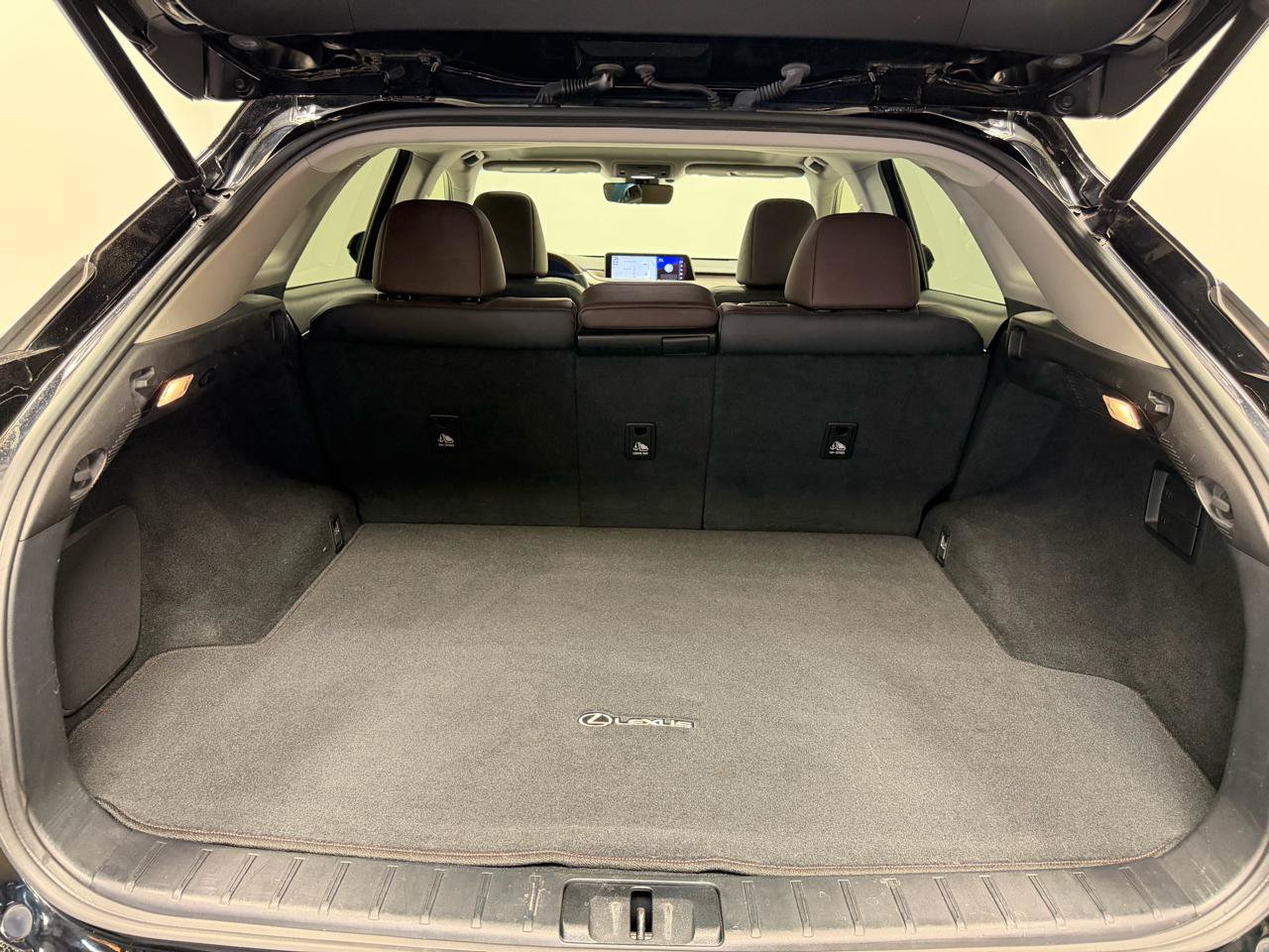 Used 2017 Lexus RX 350 FWD w/ Premium Package image 34