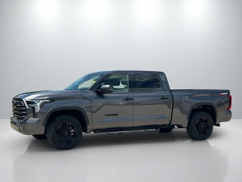 Used 2022 Toyota Tundra SR5 AWD/4WD image 8