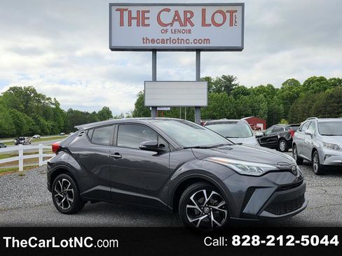 Used 2021 Toyota C-HR XLE FWD image 1