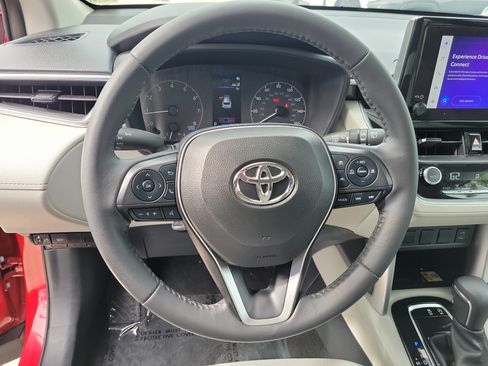 Certified 2023 Toyota Corolla Cross LE FWD image 24