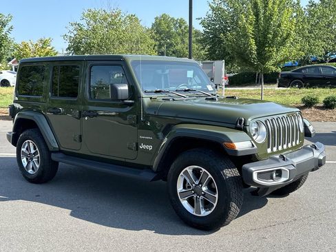Used 2021 Jeep Wrangler Unlimited Sahara AWD/4WD image 8