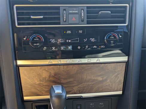 Used 2024 Nissan Armada SL w/ Captain's Chairs Package image 21