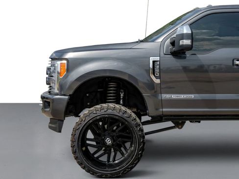 Used 2019 Ford F350 Lariat w/ Lariat Ultimate Package AWD/4WD image 10