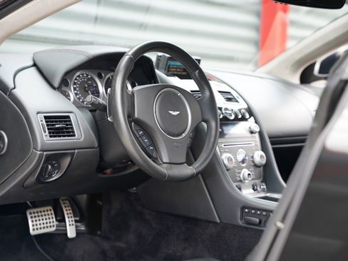 Used 2011 Aston Martin DB9 Coupe RWD image 17