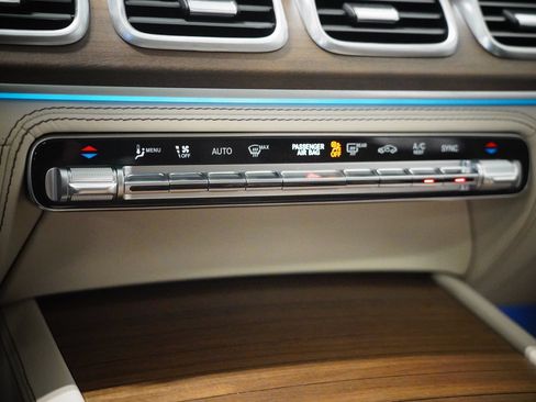 Certified 2024 Mercedes-Benz Maybach GLS 600 4MATIC image 25