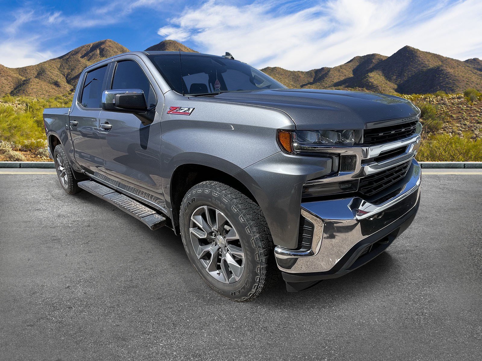 Used 2022 Chevrolet Silverado 1500 LT AWD/4WD image 3