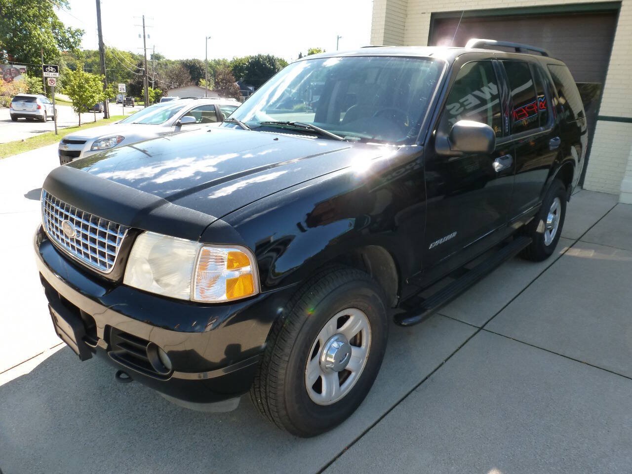 Used 2004 Ford Explorer Sport XLT AWD/4WD image 4