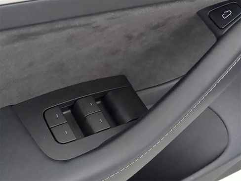 Used 2023 Tesla Model 3 Standard Range image 16