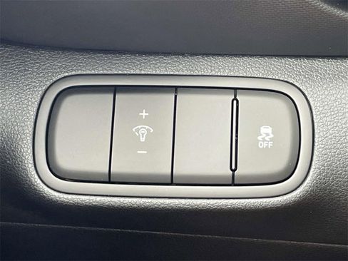 New 2026 Hyundai Venue SEL image 18