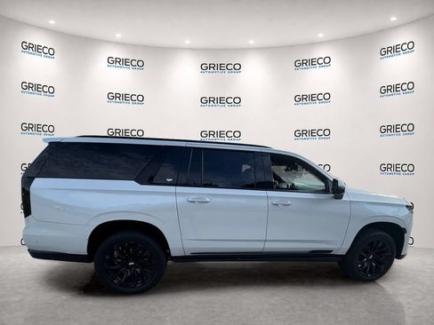 Used 2021 Cadillac Escalade ESV Sport w/ Driver Assist Tech Package AWD/4WD image 8