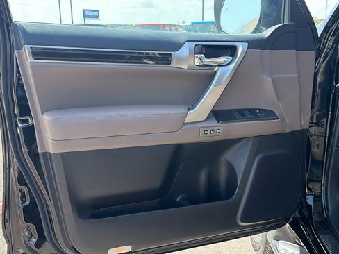Used 2023 Lexus GX 460 Premium w/ Premium Plus Package AWD/4WD image 9
