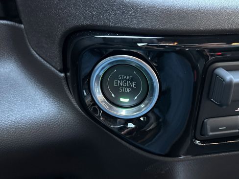 New 2026 GMC Sierra 1500 SLT w/ SLT Premium Plus Package image 17