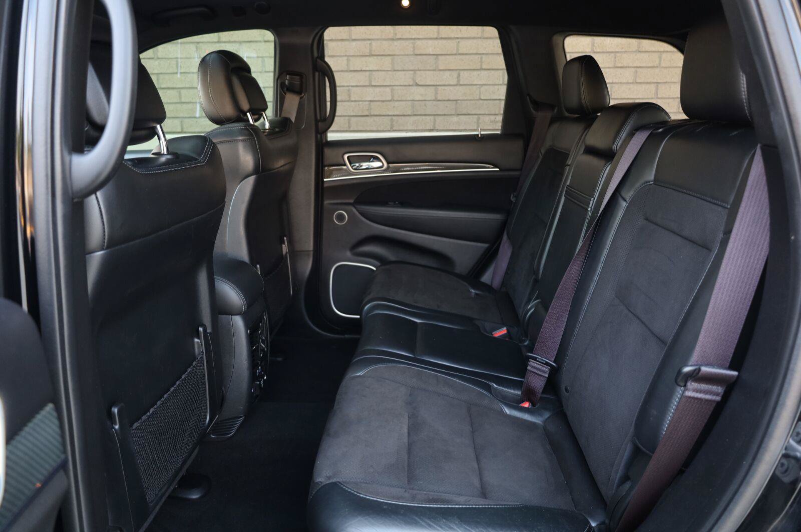 Used 2020 Jeep Grand Cherokee SRT AWD/4WD image 23