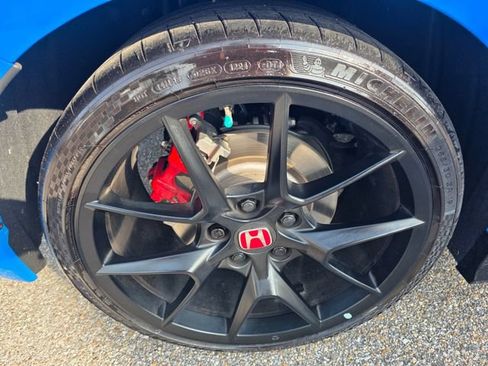 Used 2025 Honda Civic Type R image 9