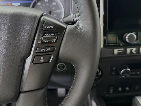Certified 2025 Nissan Frontier SV w/ SV Convenience Package image 24