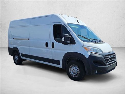 Used 2025 RAM ProMaster 2500 w/ Safety Group FWD image 2