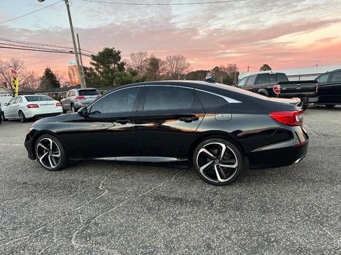 Used 2018 Honda Accord Sport image 24
