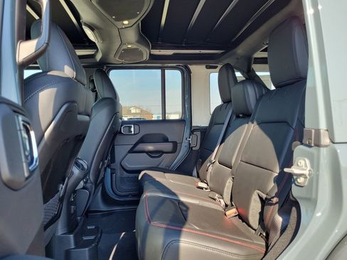 New 2026 Jeep Wrangler Unlimited Rubicon image 13