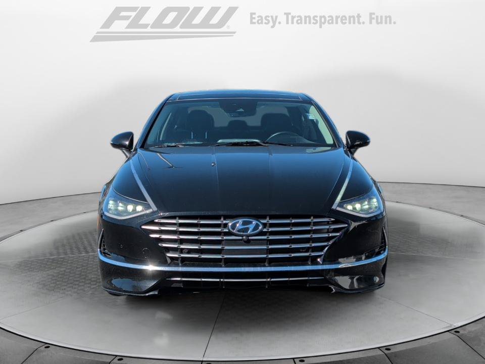 Used 2023 Hyundai Sonata Limited w/ Cargo Package FWD image 2