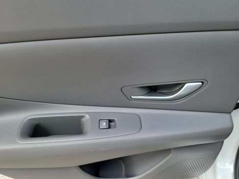 Used 2021 Hyundai Elantra SEL FWD image 9